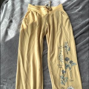 Yellow flower sweats